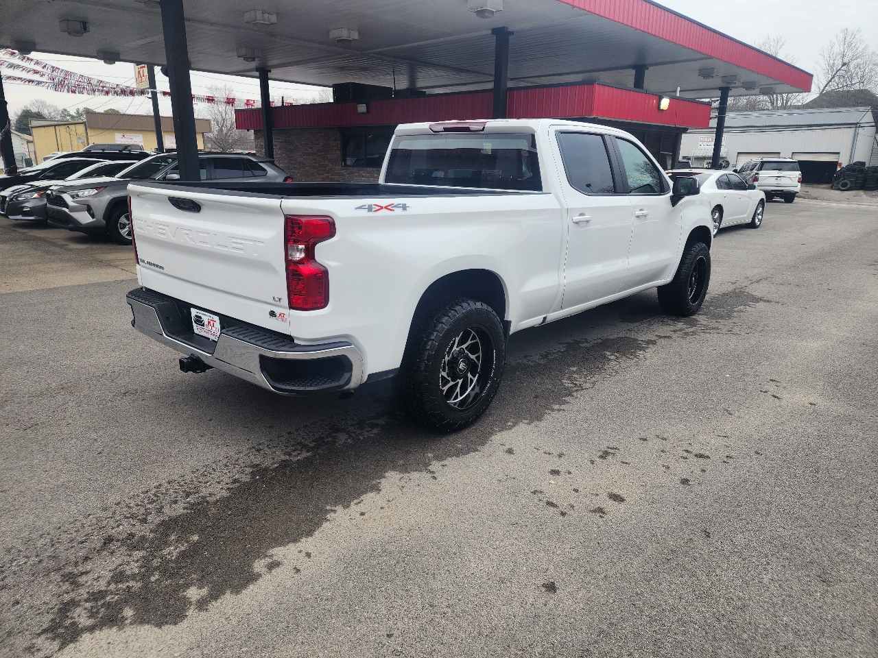 Chevrolet Silverado 1500 4WD Crew Cab 157" LT 2023