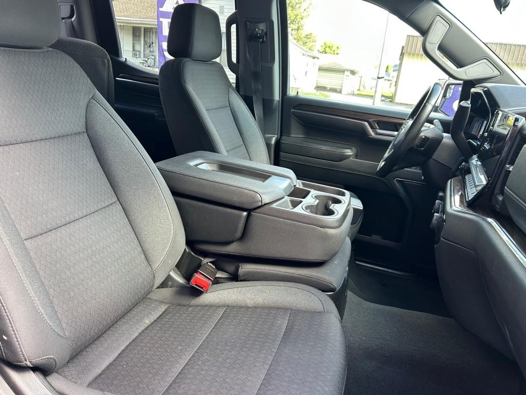 Chevrolet Silverado 1500 4WD Crew Cab 157" LT 2023