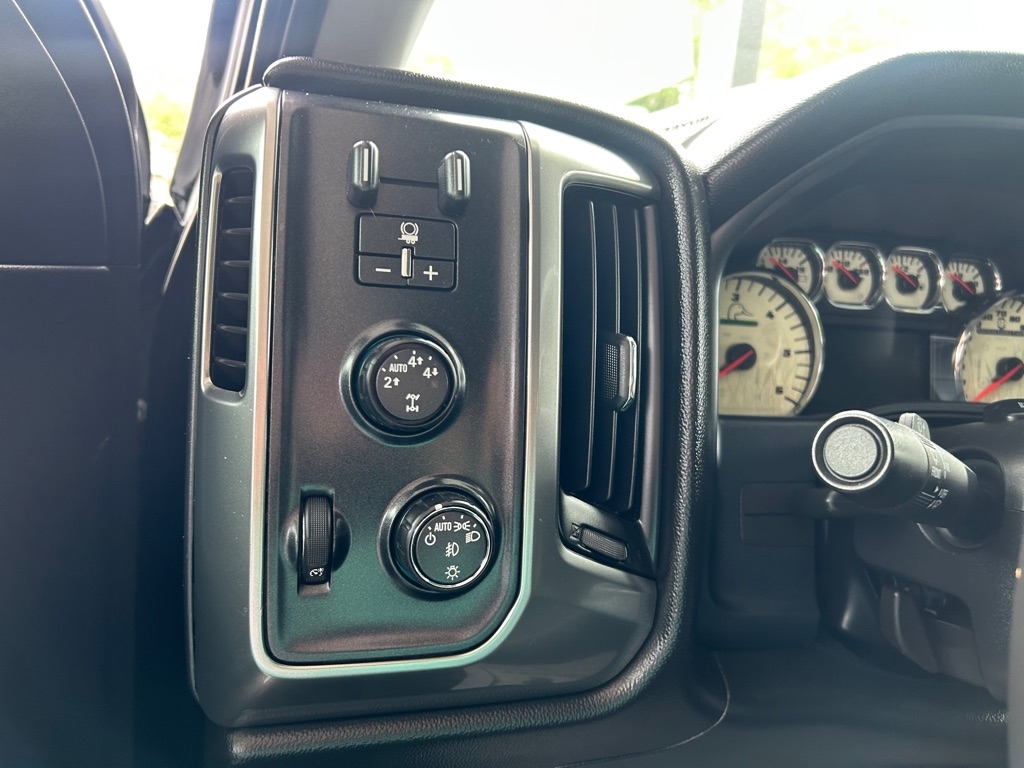 Chevrolet Silverado 1500 LT Crew Cab 4WD 2016 Chevrolet Silverado 1500 LT Crew Cab 4WD 2016