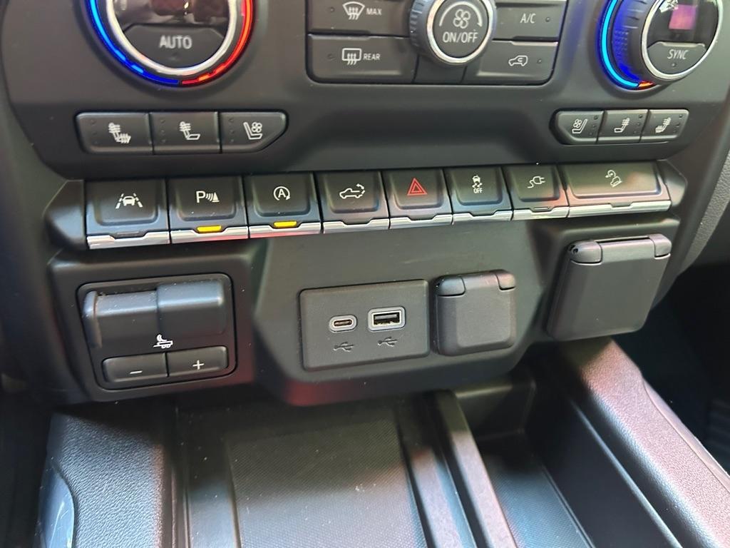 Chevrolet Silverado 1500 4WD Crew Cab 147" LTZ 2020