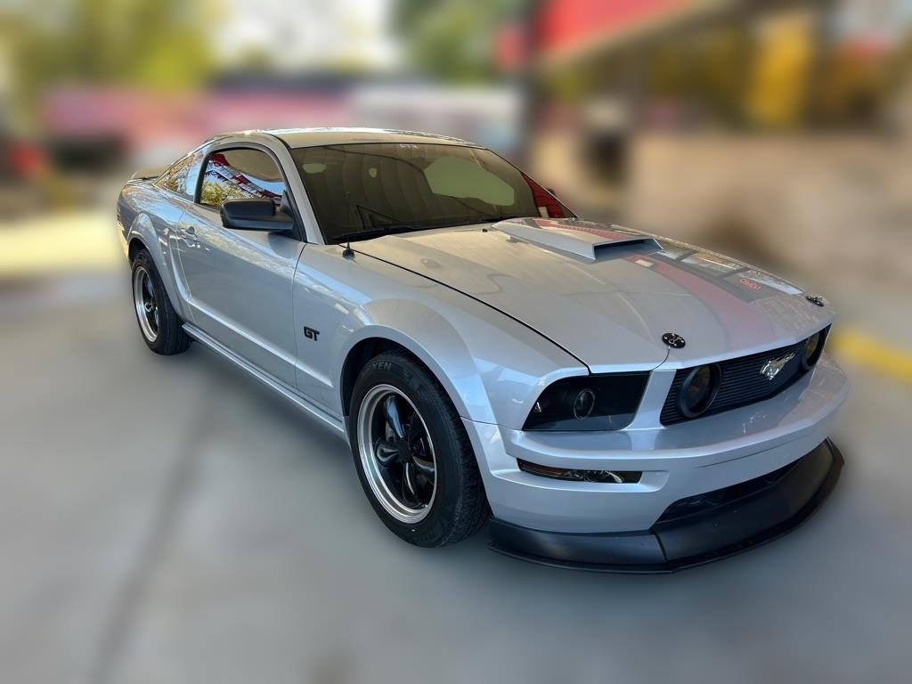 2006 Ford Mustang GT Deluxe Coupe