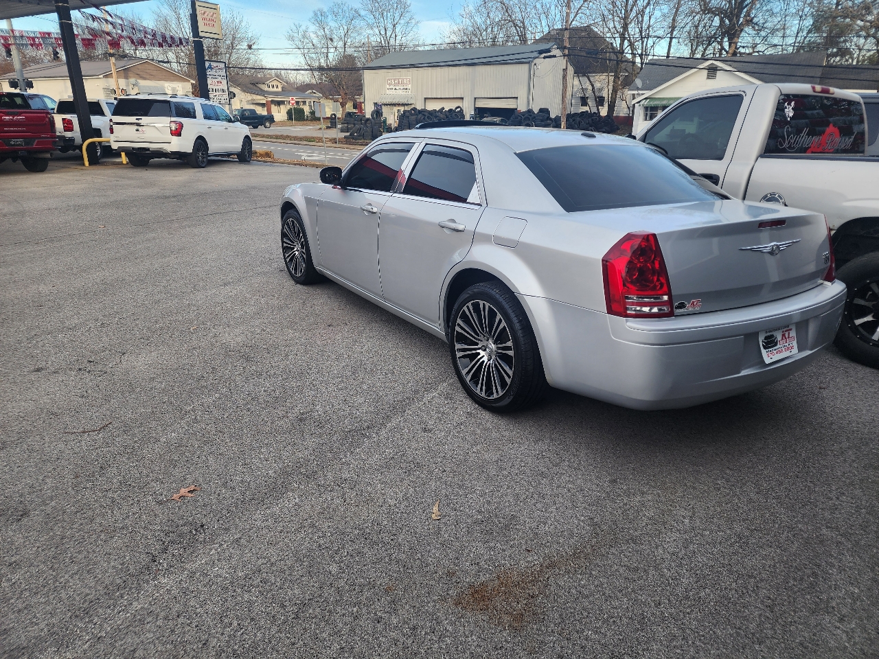 2010 Chrysler 300 S's photo
