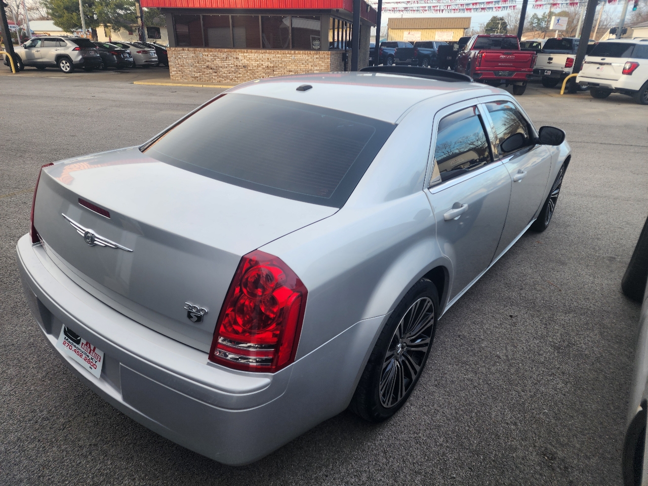 Chrysler 300 4dr Sdn 300S V6 RWD 2010