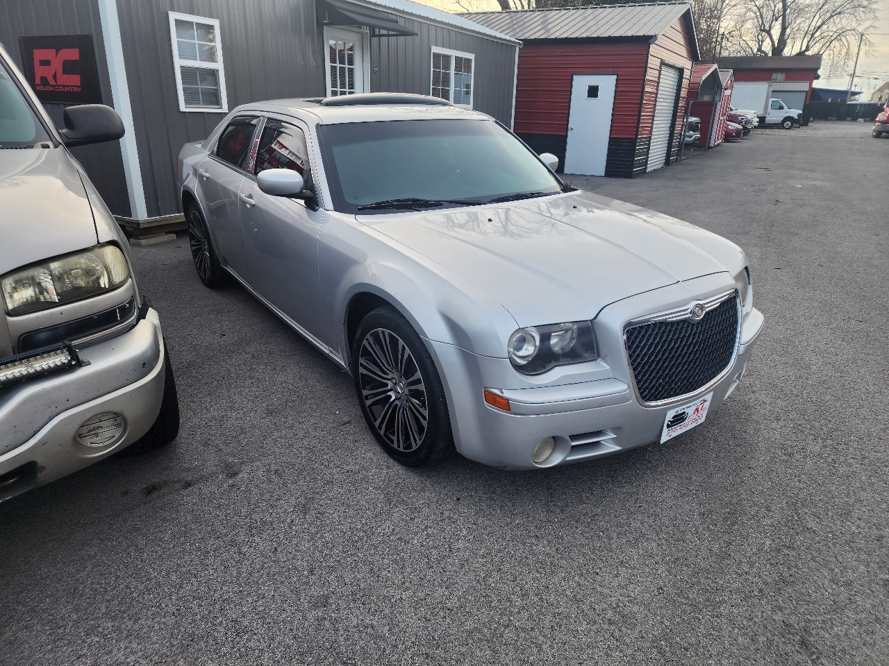 Chrysler 300 4dr Sdn 300S V6 RWD 2010
