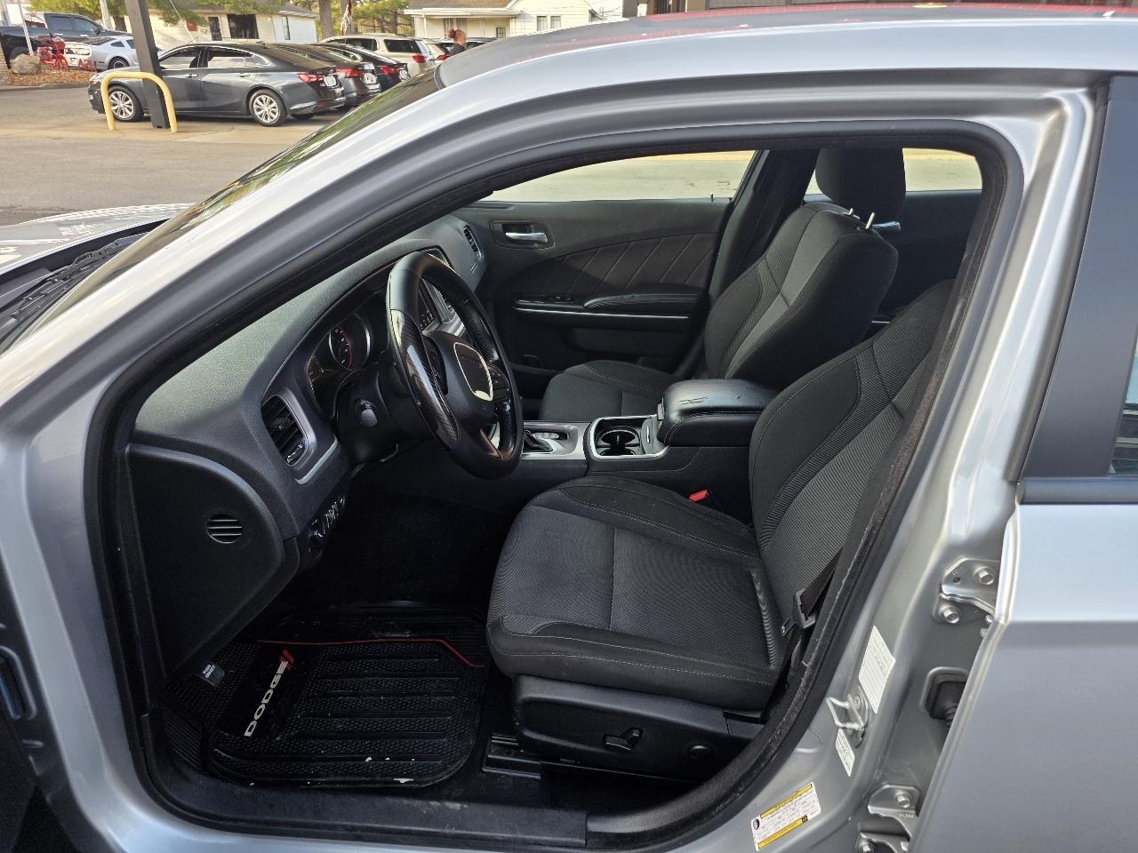 Dodge Charger SXT RWD 2022