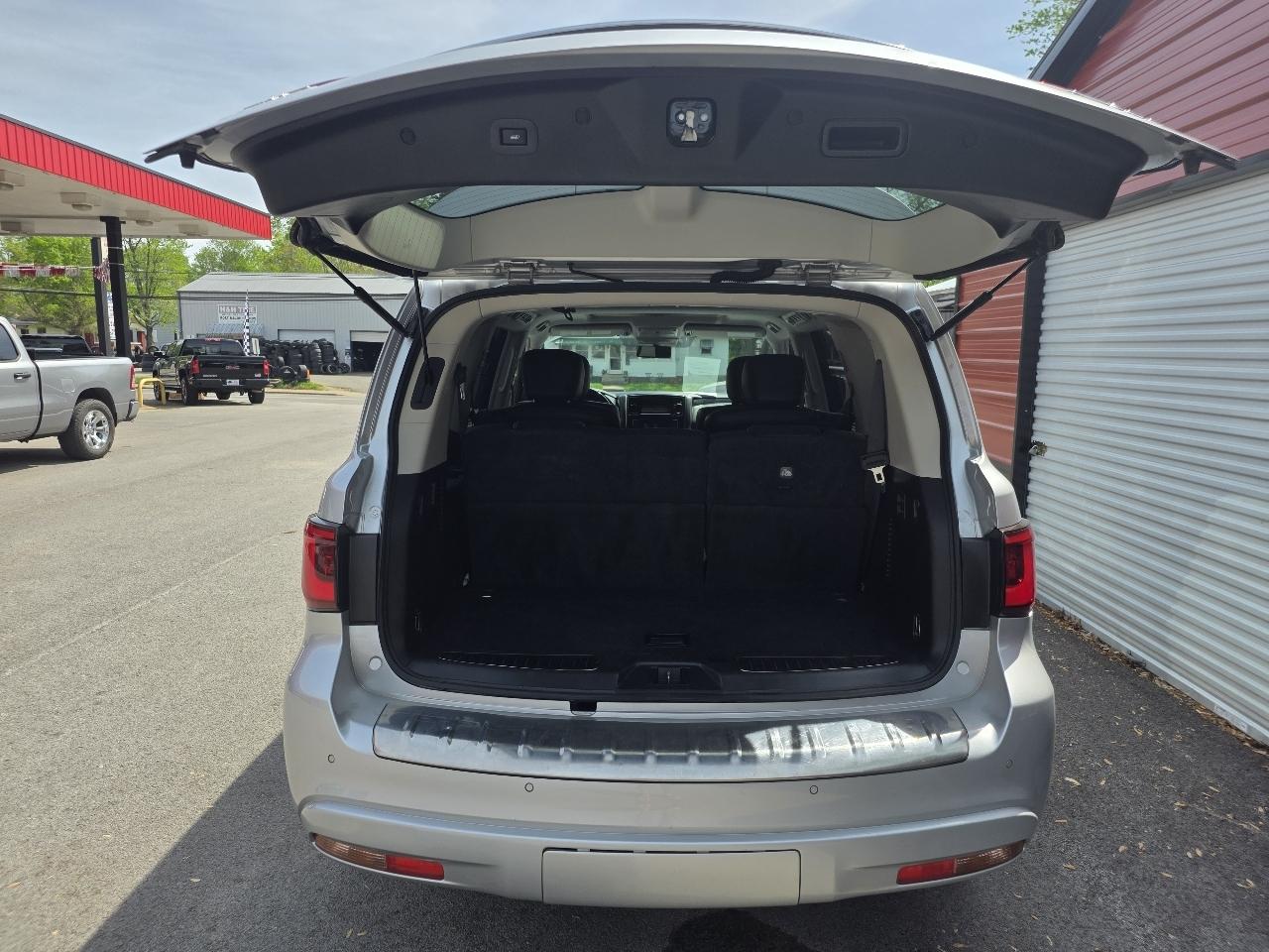 Infiniti QX80 LUXE AWD 2020