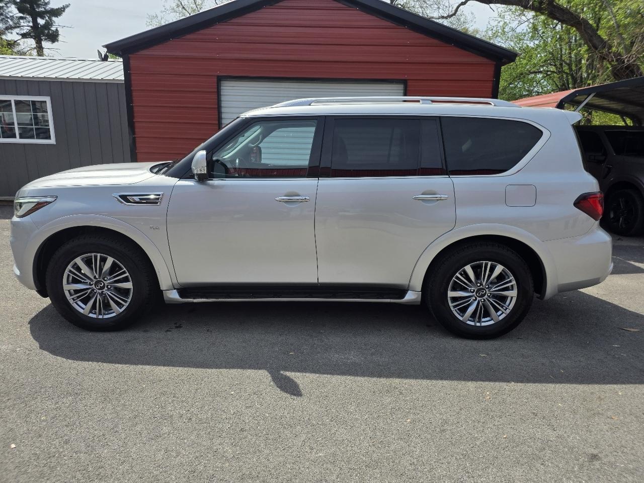 Infiniti QX80 LUXE AWD 2020