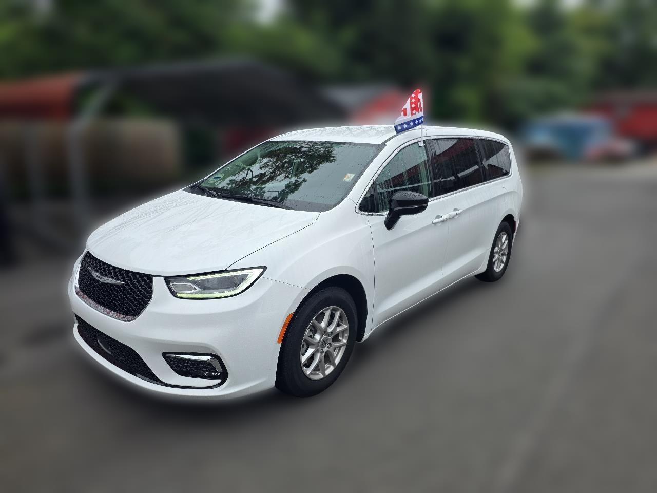 Chrysler Pacifica Touring L FWD 2024