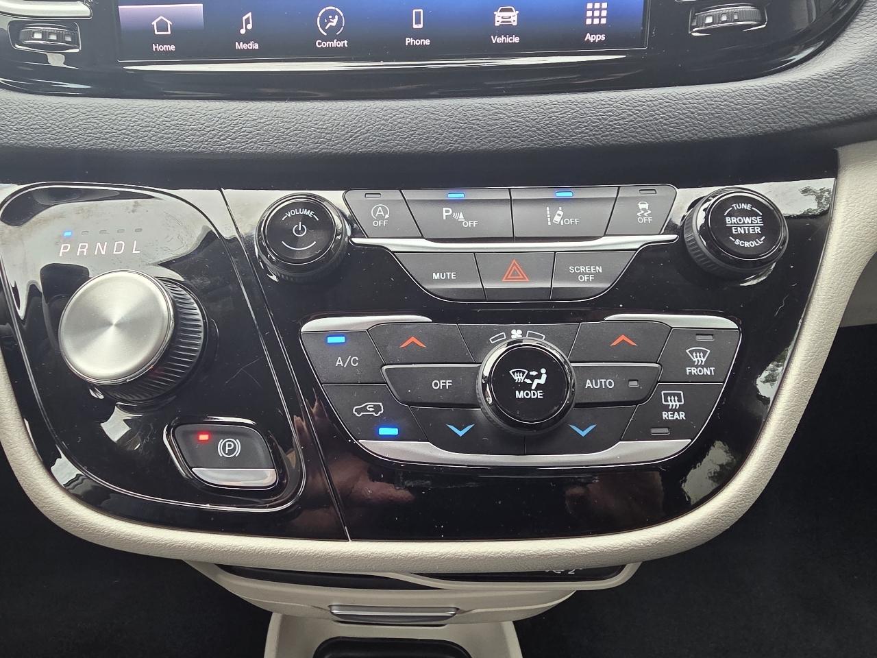 Chrysler Pacifica Touring L FWD 2024