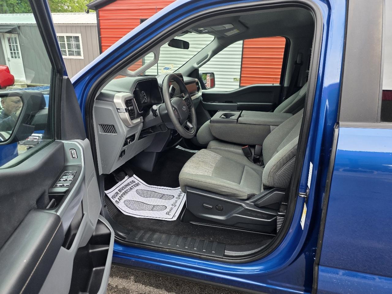 Ford F-150 XLT 2WD SuperCrew 5.5' Box 2023