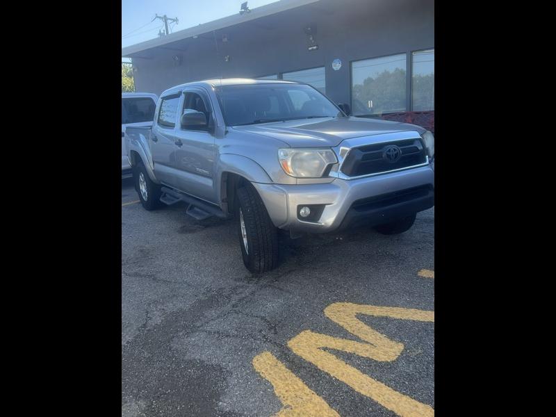 Toyota Tacoma PreRunner Double Cab V6 5AT 2WD 2014