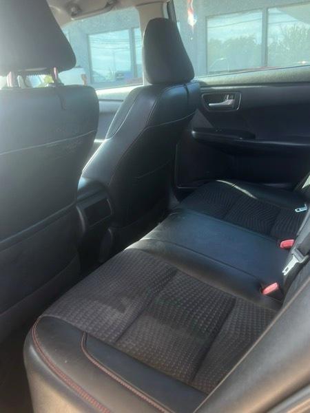 Toyota Camry SE 2015