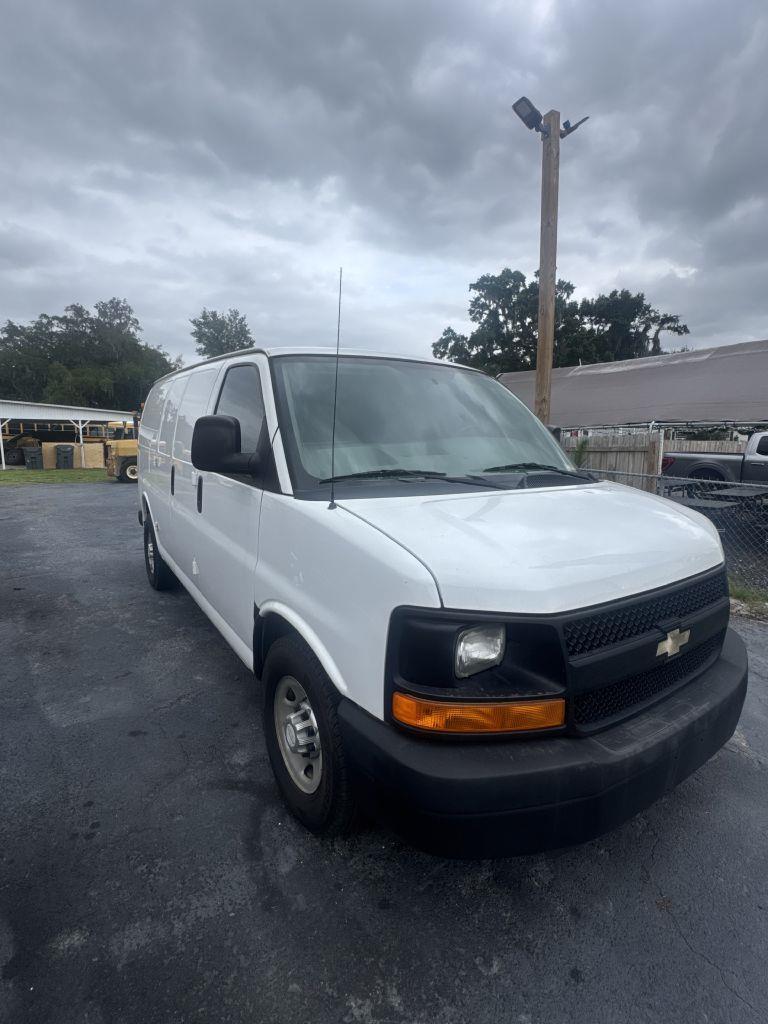 2016 Chevrolet Express 2500 Work Van HD's photo