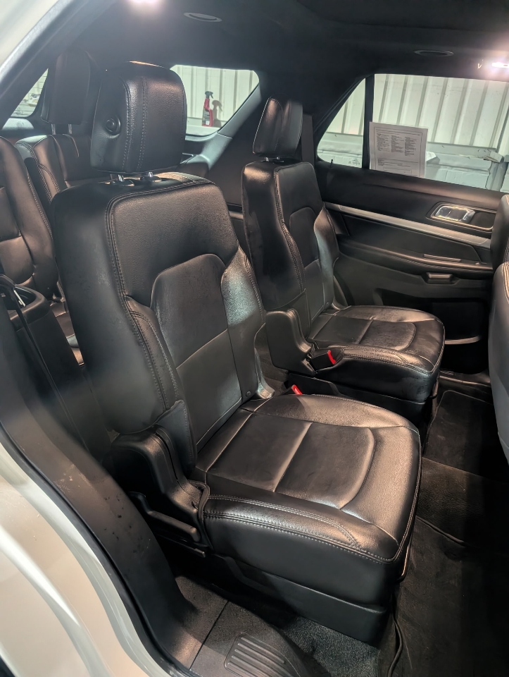 Ford Explorer XLT 4WD 2018