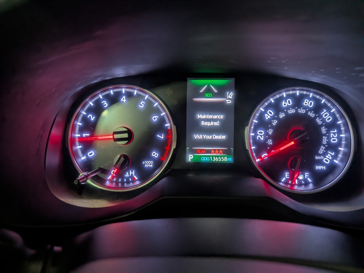 Toyota RAV4 LE FWD (Natl) 2019