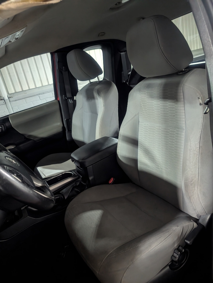 Toyota Tacoma SR5 Access Cab 6' Bed I4 4x2 AT (Natl) 2017