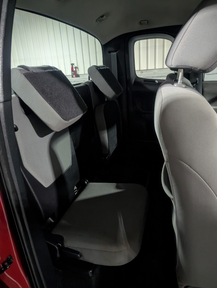 Toyota Tacoma SR5 Access Cab 6' Bed I4 4x2 AT (Natl) 2017