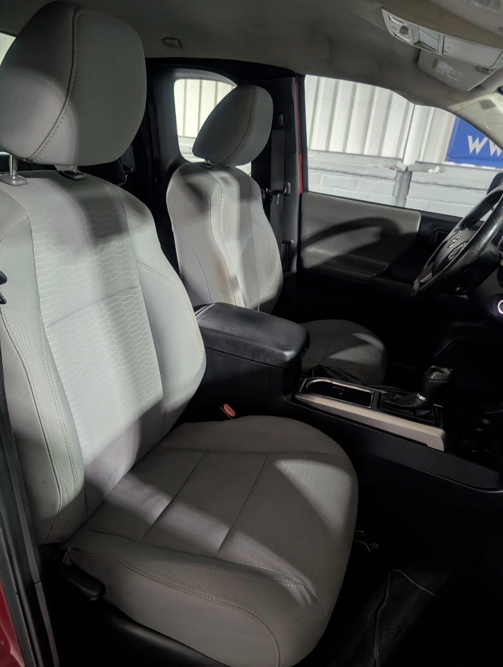 Toyota Tacoma SR5 Access Cab 6' Bed I4 4x2 AT (Natl) 2017