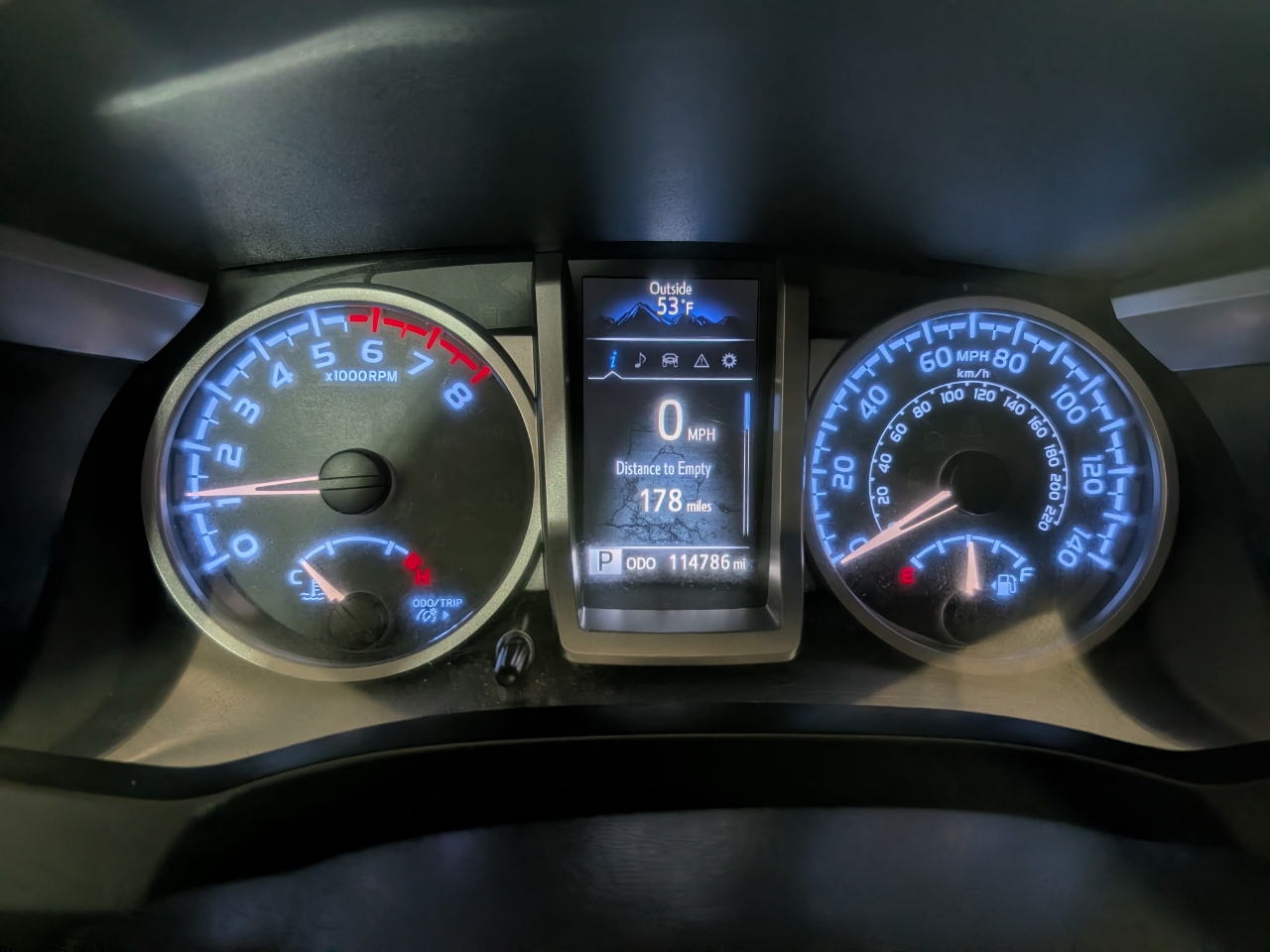 Toyota Tacoma SR5 Access Cab 6' Bed I4 4x2 AT (Natl) 2017