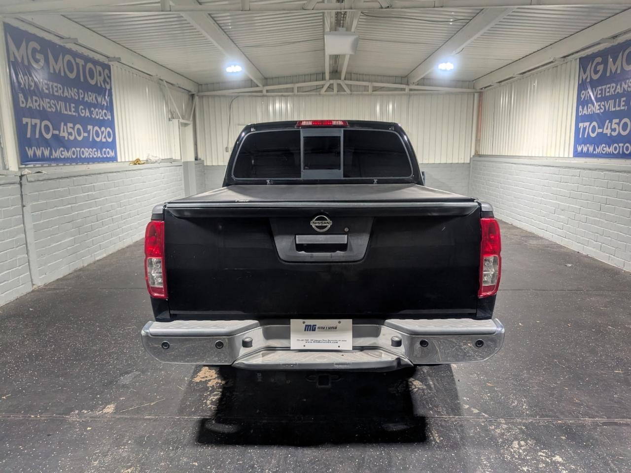 Nissan Frontier 2WD Crew Cab SWB Auto SV 2014