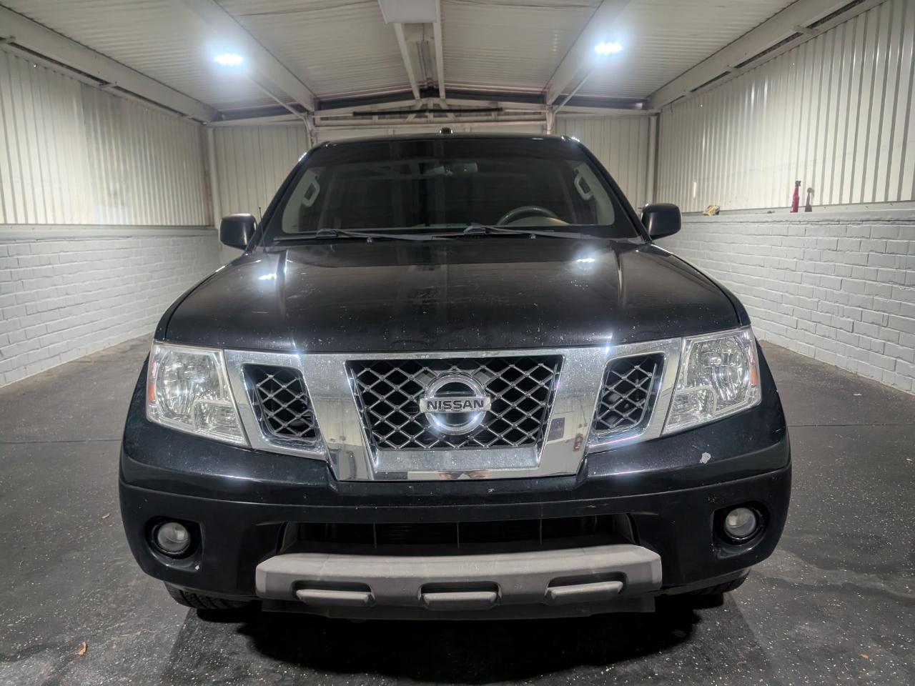 Nissan Frontier 2WD Crew Cab SWB Auto SV 2014
