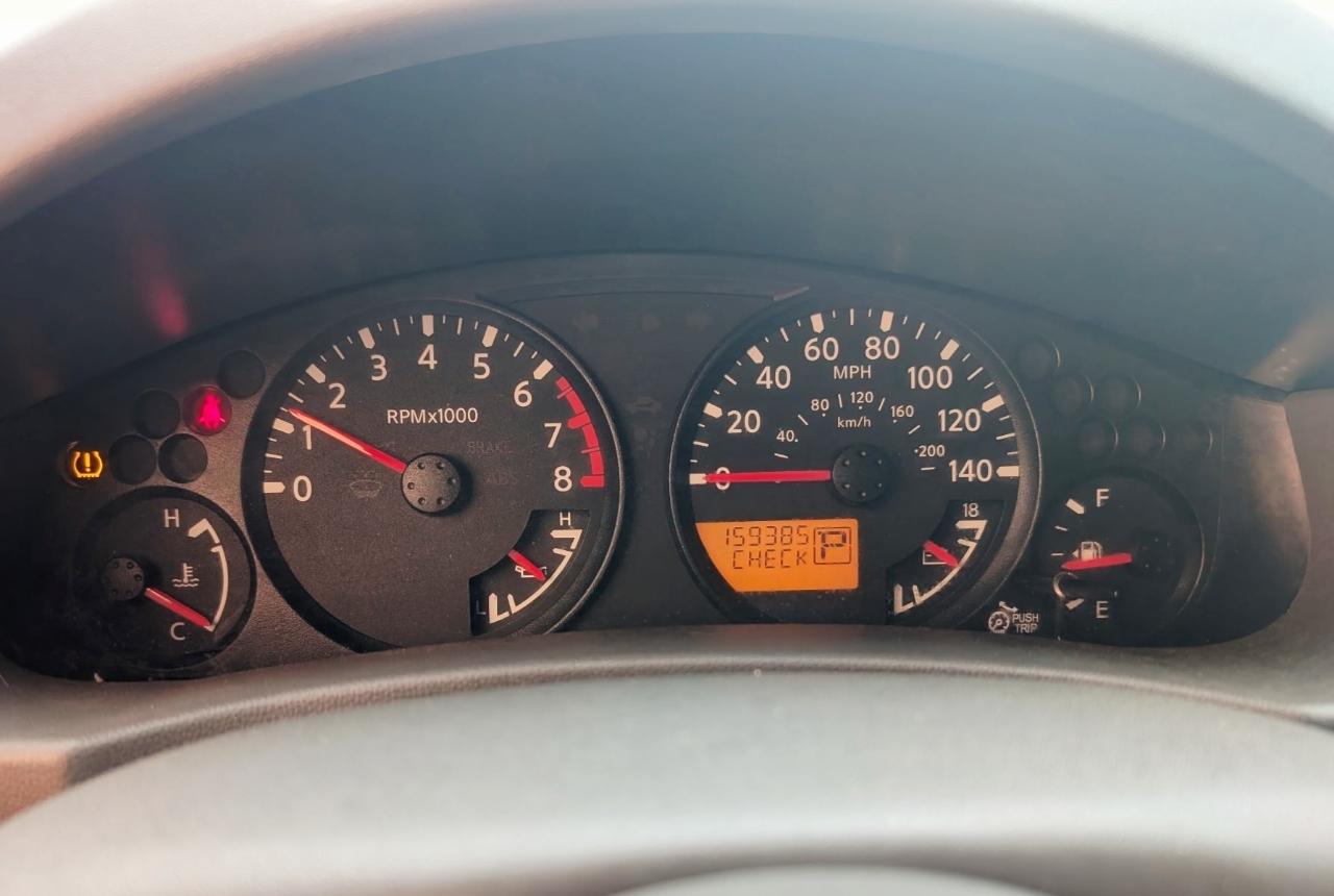 Nissan Frontier 2WD Crew Cab SWB Auto SV 2014