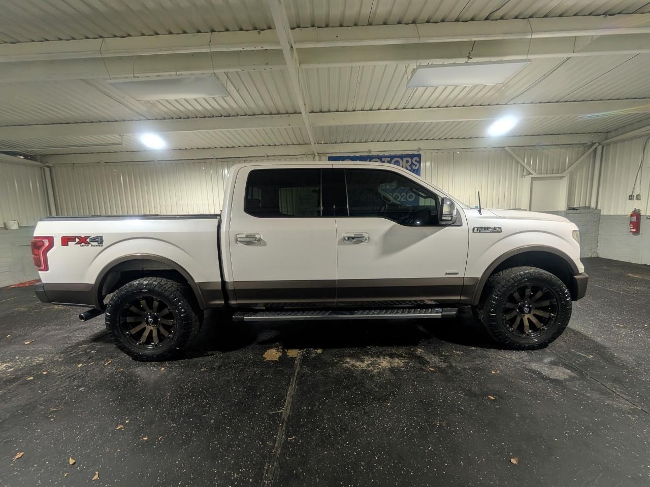 Ford F-150 Lariat 4WD SuperCrew 5.5' Box 2017