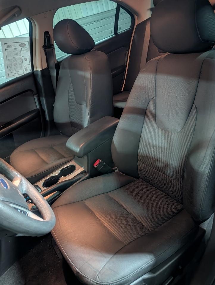 Ford Fusion 4dr Sdn SE FWD 2011