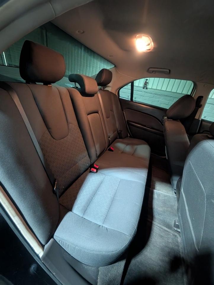 Ford Fusion 4dr Sdn SE FWD 2011