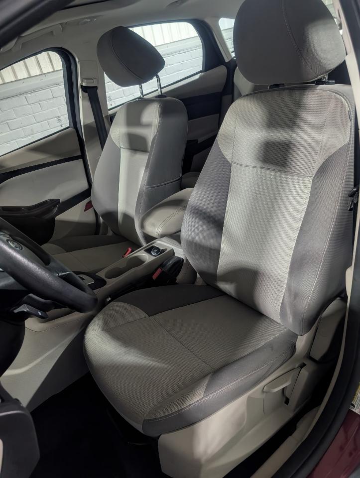 Ford Focus 5dr HB SE 2014