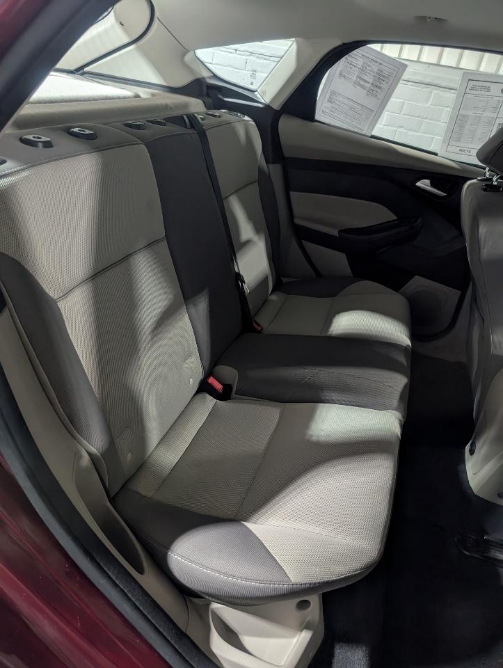 Ford Focus 5dr HB SE 2014