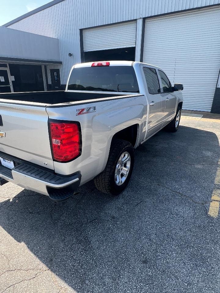 Chevrolet Silverado 1500 4WD Crew Cab 143.5" LT w/2LT 2016