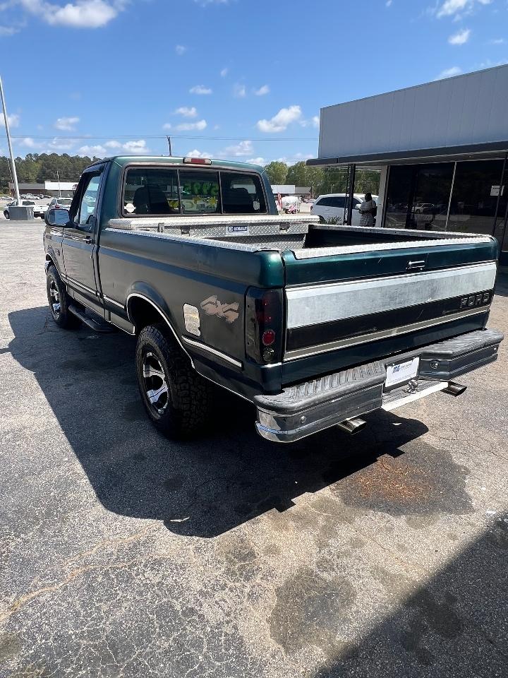 Ford F-150 Lariat Reg. Cab Short Bed 4WD 1995