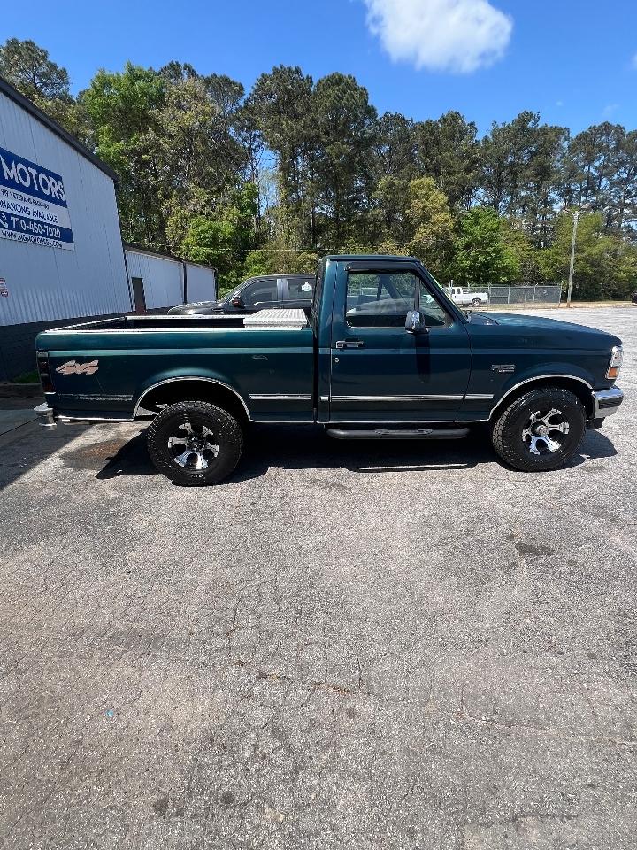 Ford F-150 Lariat Reg. Cab Short Bed 4WD 1995
