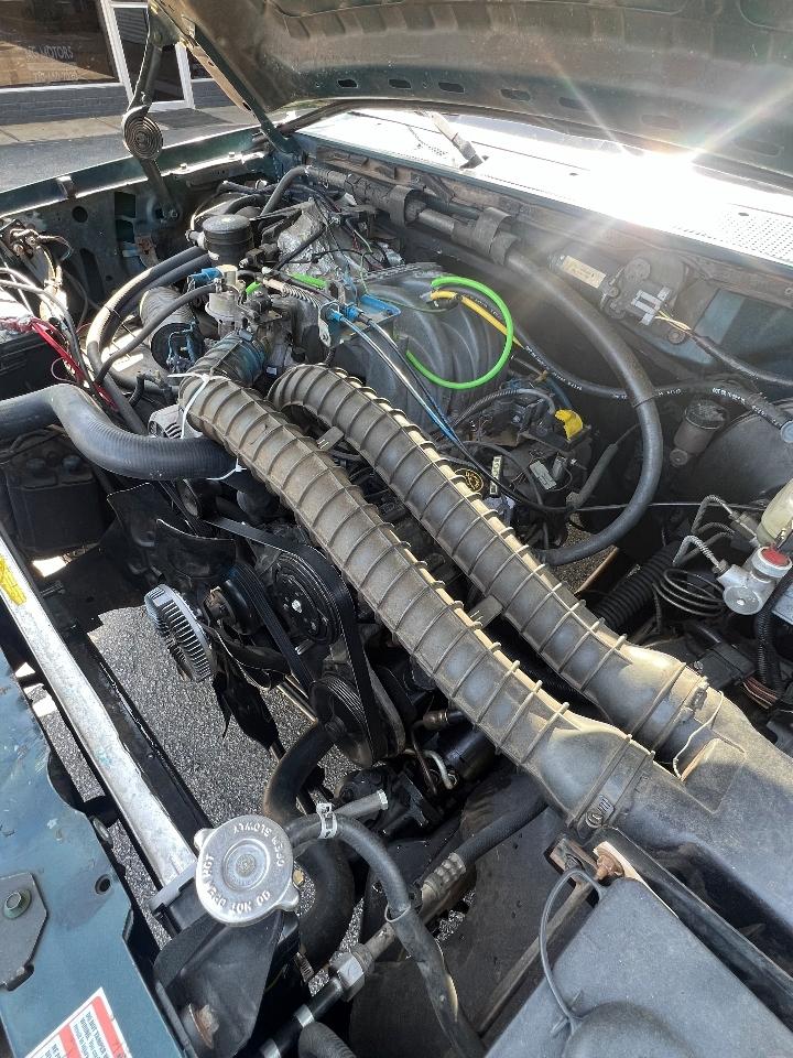 Ford F-150 Lariat Reg. Cab Short Bed 4WD 1995