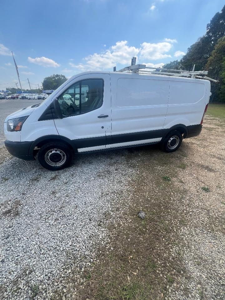 Ford Transit Van T-250 130" Low Rf 9000 GVWR Swing-Out RH Dr 2017