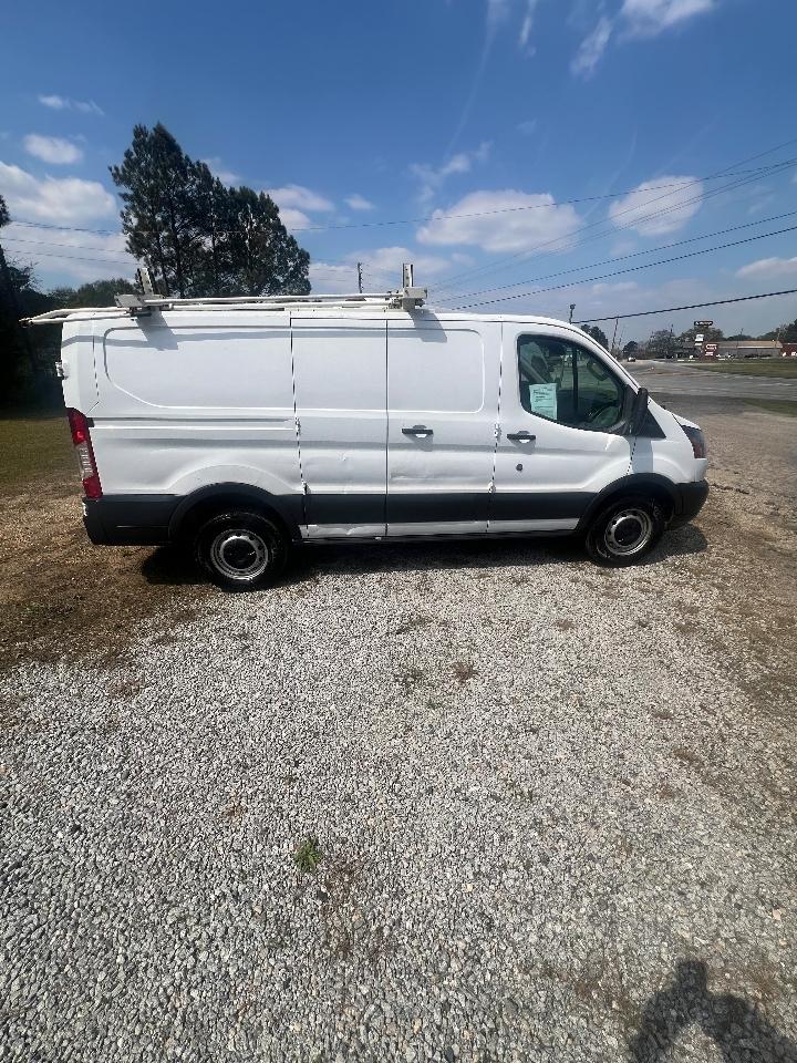 Ford Transit Van T-250 130" Low Rf 9000 GVWR Swing-Out RH Dr 2017