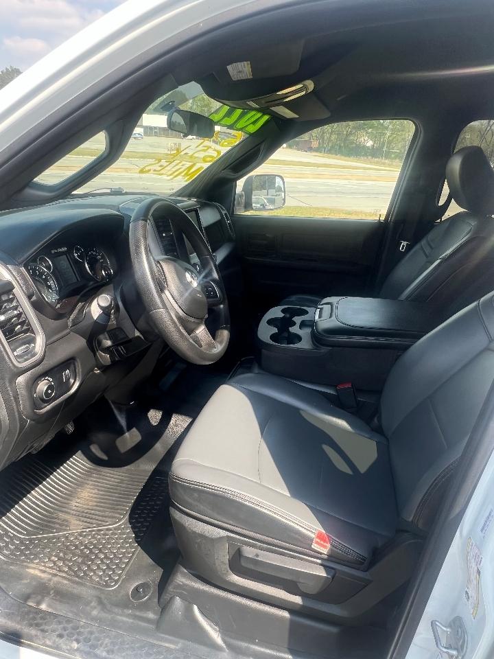 RAM 2500 Tradesman 4x4 Crew Cab 6'4" Box 2022