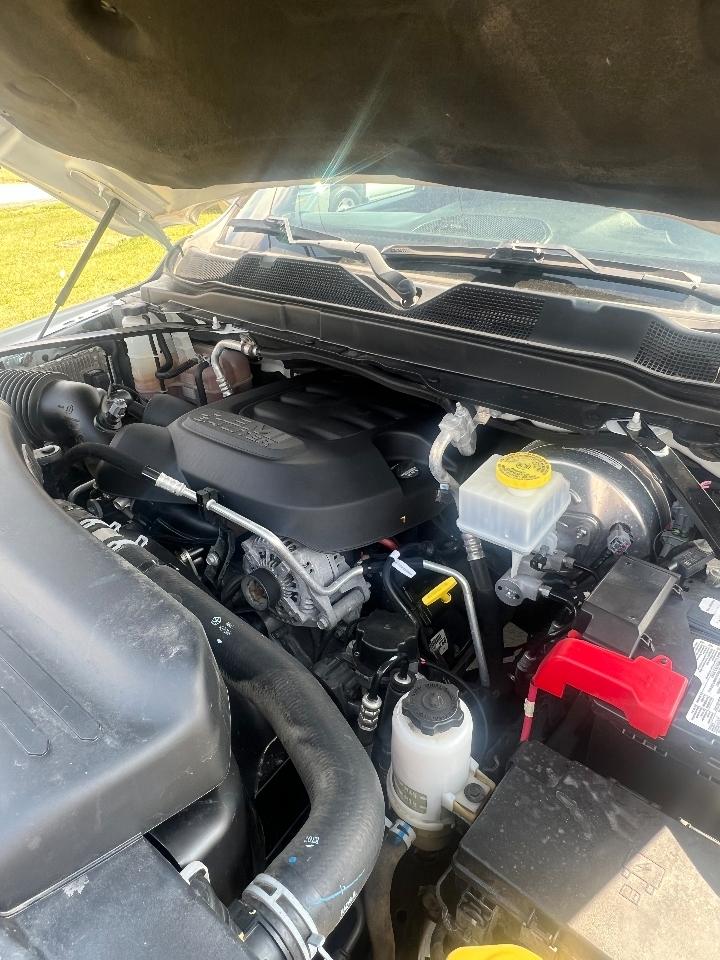 RAM 2500 Tradesman 4x4 Crew Cab 6'4" Box 2022