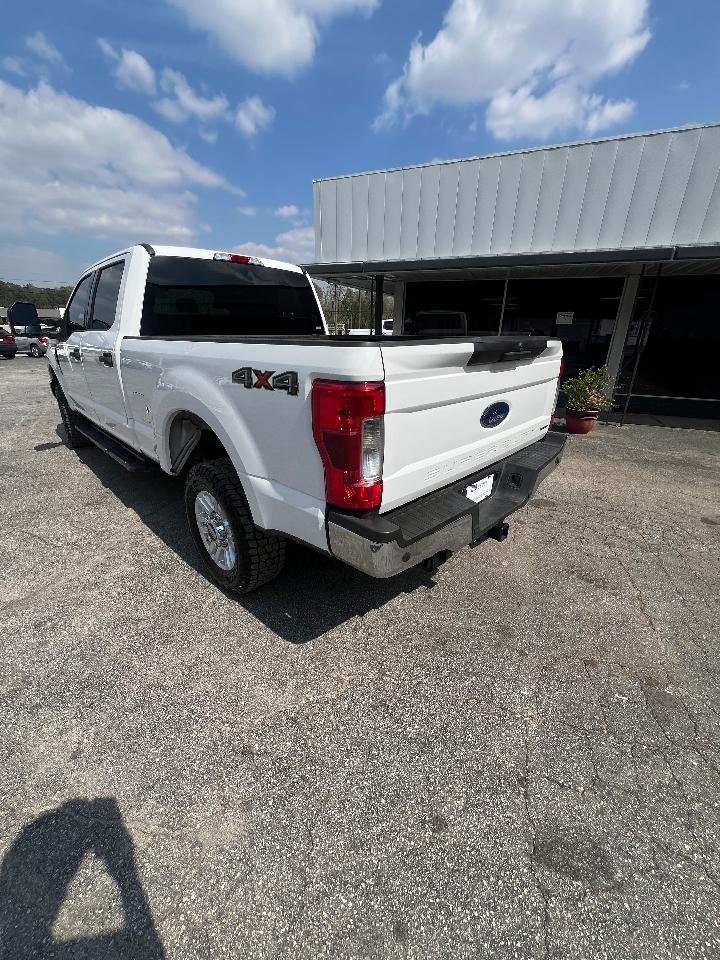 Ford Super Duty F-250 SRW XLT 4WD Crew Cab 8' Box 2019