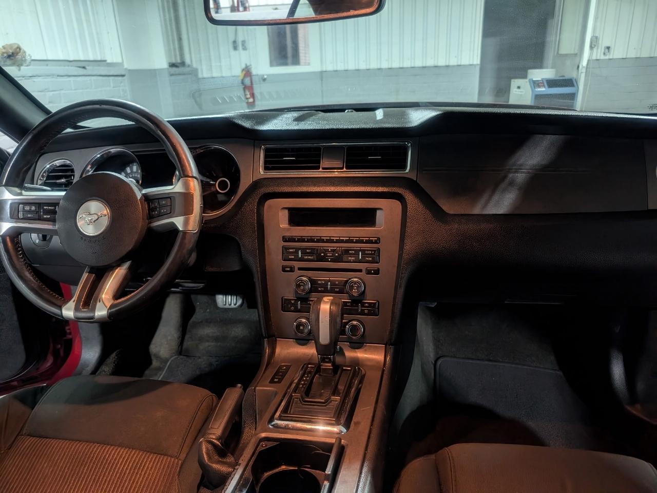 Ford Mustang 2dr Conv V6 2014