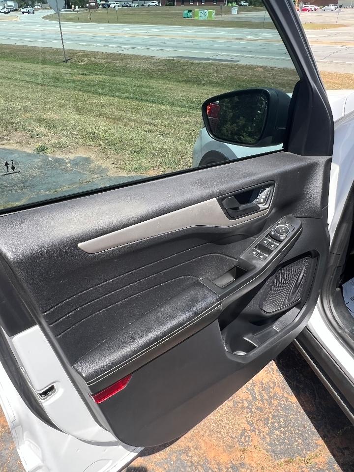 Ford Escape SE FWD 2022