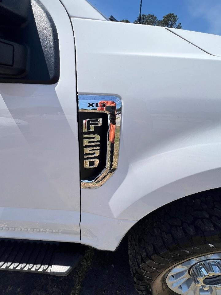 Ford Super Duty F-250 SRW XLT 4WD Crew Cab 8' Box 2021