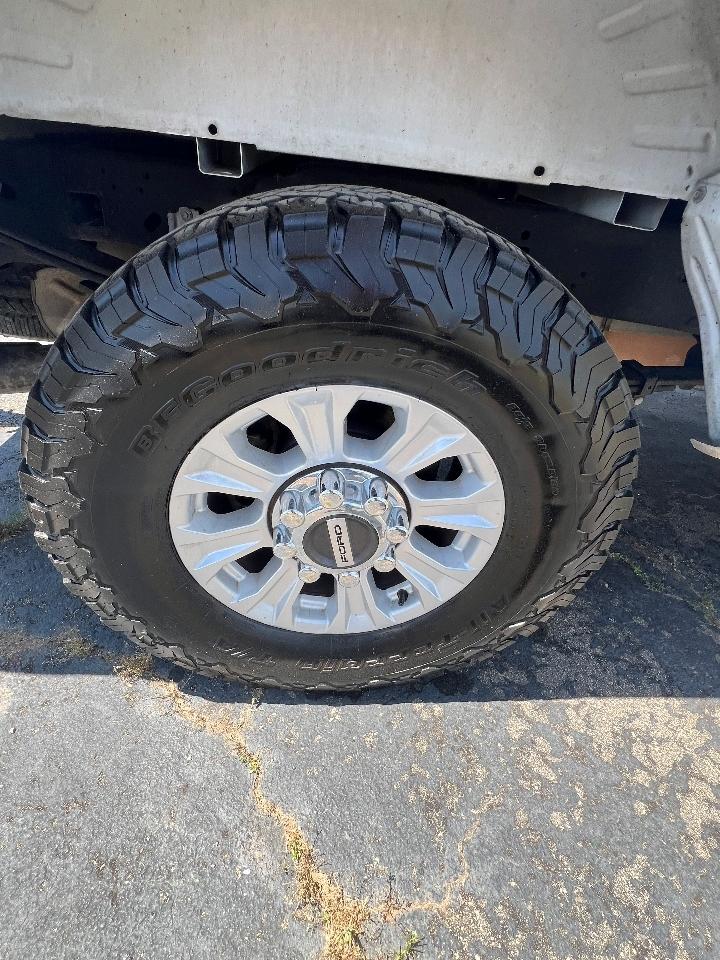 Ford Super Duty F-250 SRW XLT 4WD Crew Cab 8' Box 2021