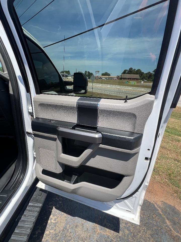 Ford Super Duty F-250 SRW XLT 4WD Crew Cab 8' Box 2021