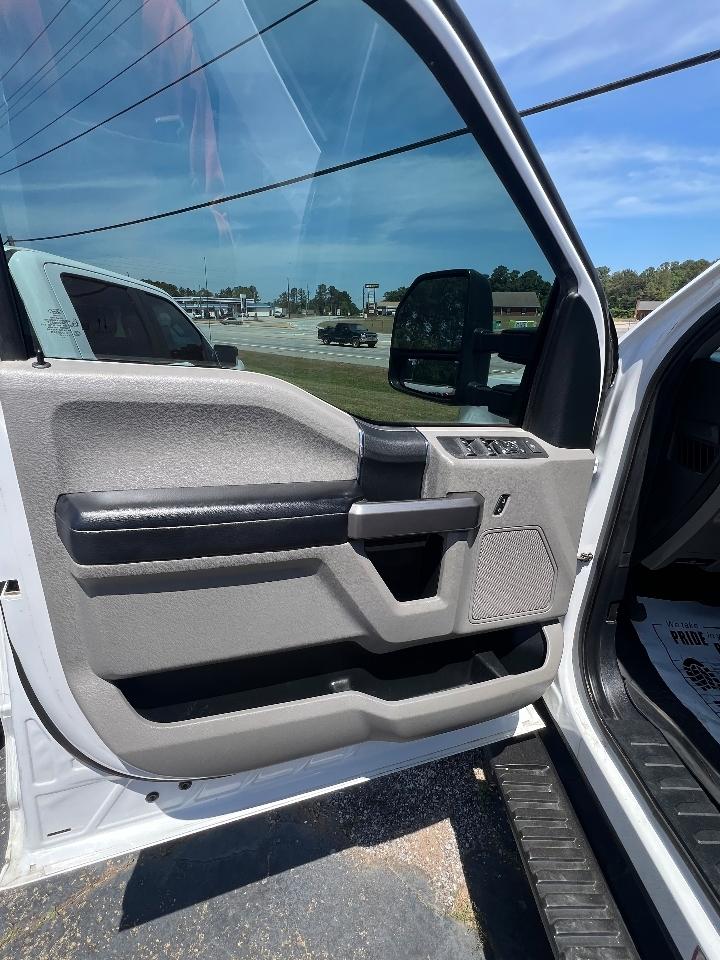 Ford Super Duty F-250 SRW XLT 4WD Crew Cab 8' Box 2021