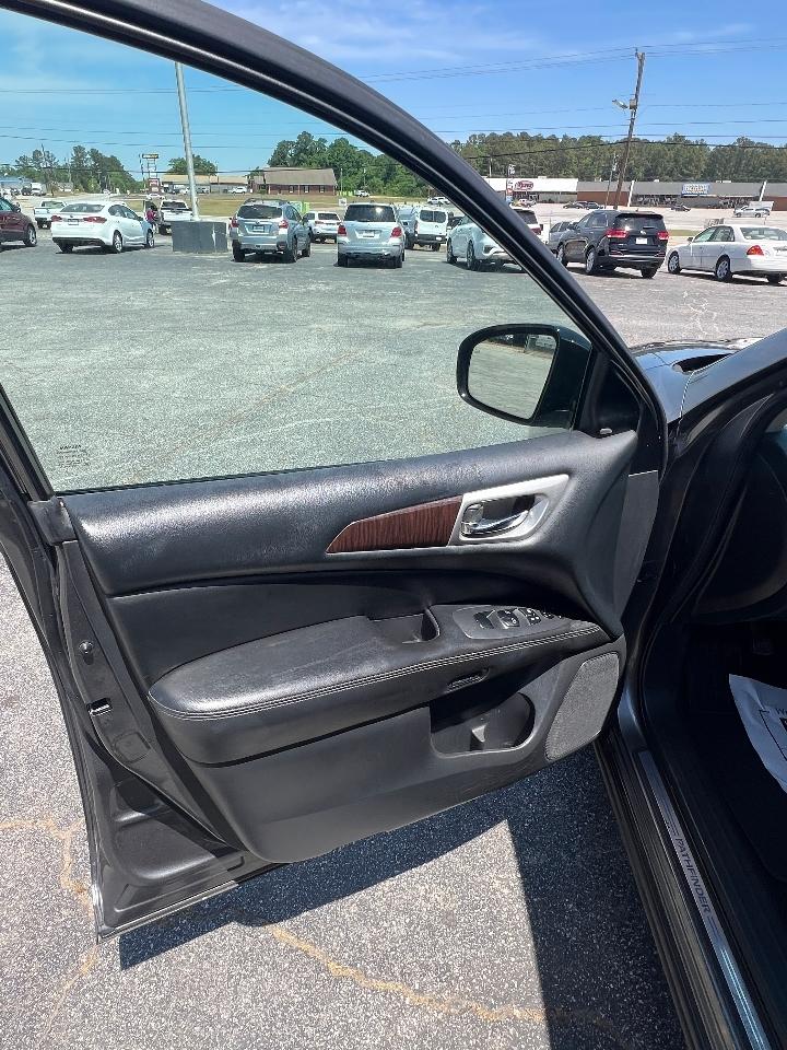 Nissan Pathfinder 4WD 4dr SL 2015