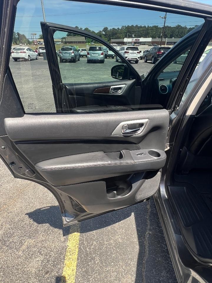 Nissan Pathfinder 4WD 4dr SL 2015