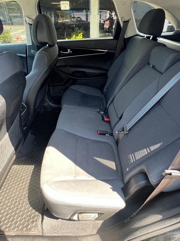 Kia Sorento AWD 4dr 2.4L LX 2016