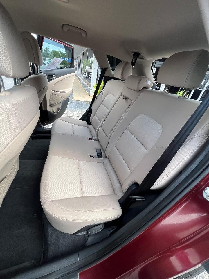 Hyundai Tucson FWD 4dr SE w/Beige Int 2016